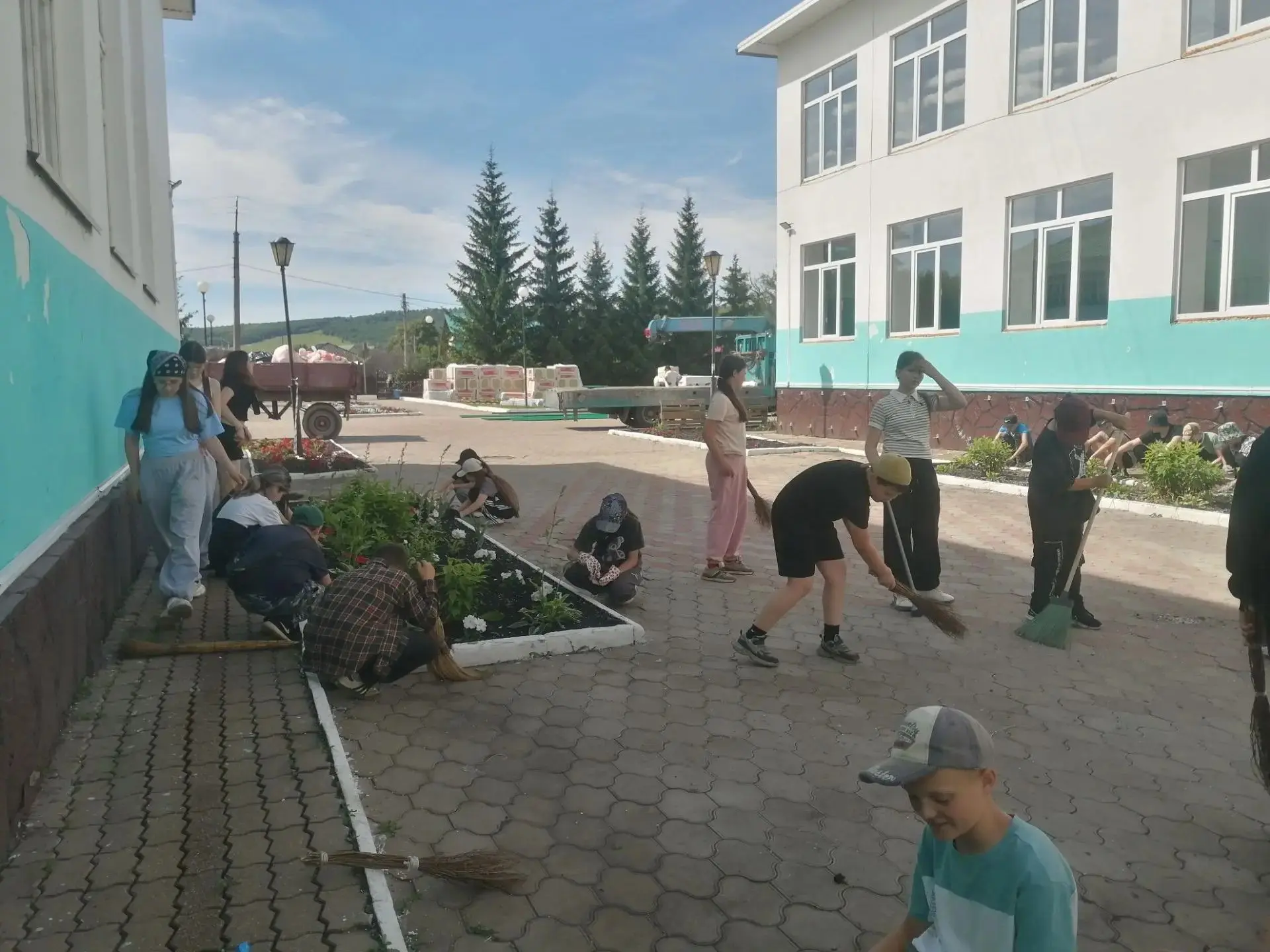 ✨✨Лето с пользой: трудовая практика в школе!