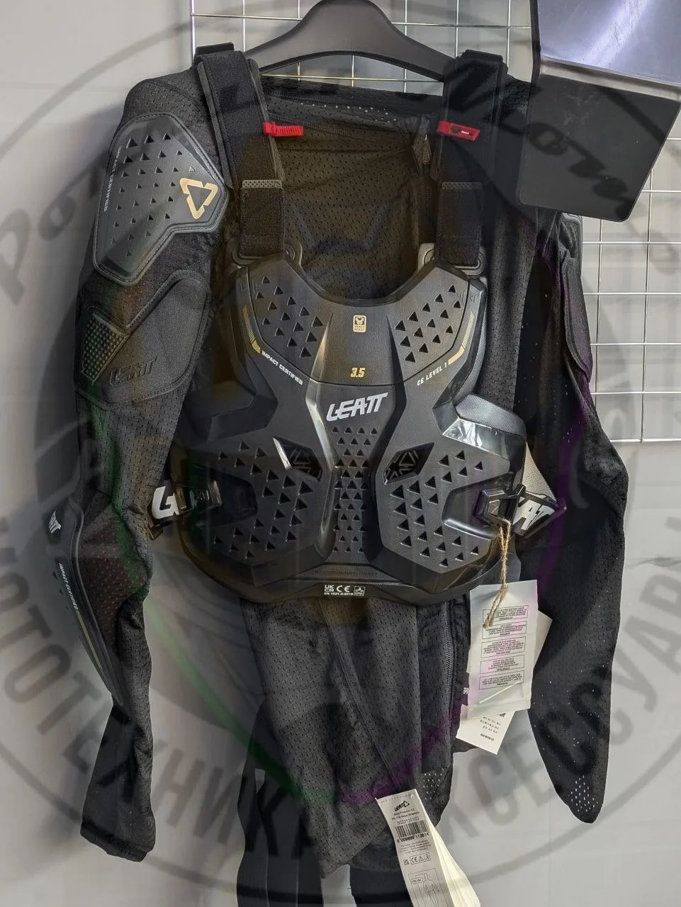 ЗАЩИТА ТЕЛА LEATT 3.5 CHEST PROTECTOR
