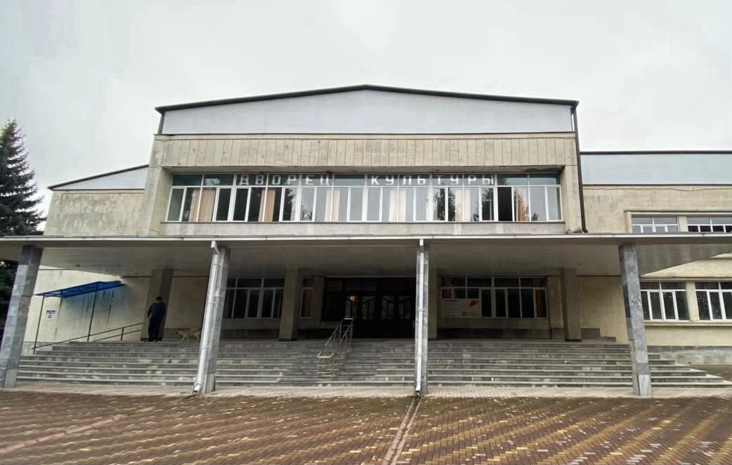 Продолжаем капитальный ремонт Дворца культуры в селении Октябрьское