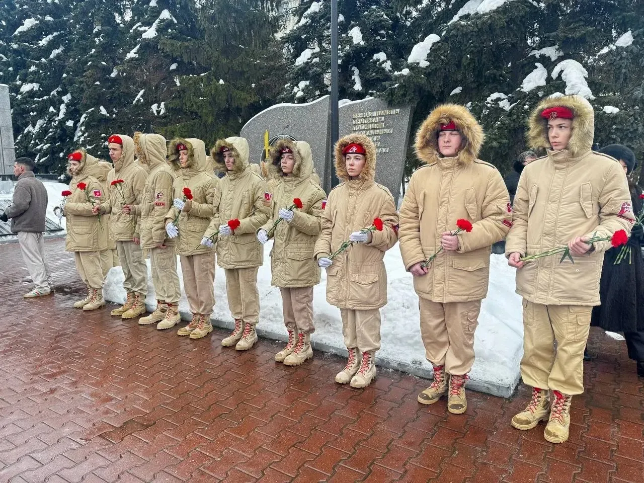 Юнармейцы отряда «На страже небес» почтили память воинов-интернационалистов у Обелиска Славы  15 фев