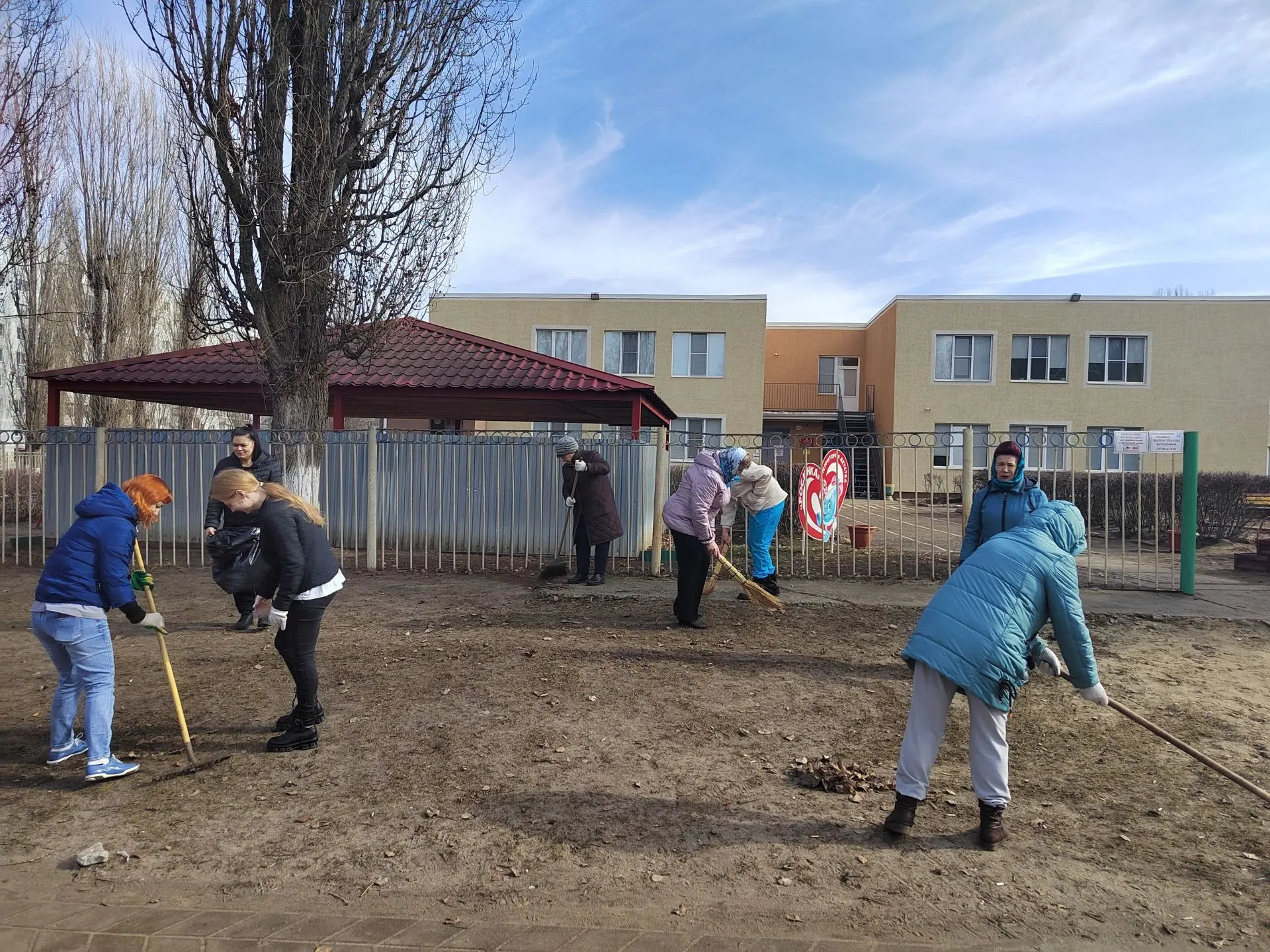 Сегодня наша команда присоединилась к Всероссийской неделе субботников «Мы за чистоту».