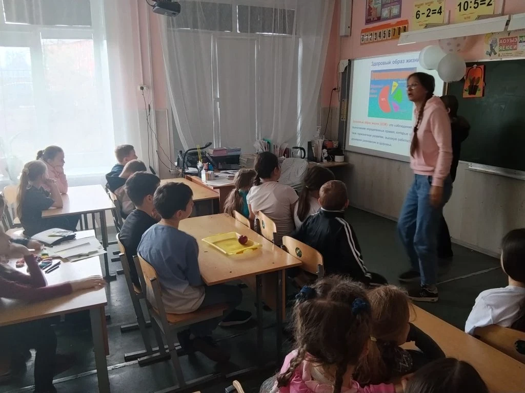 МОДНО? А ДАВАЙ ПРОВЕРИМ! 💪✨  В рамках акции «Чистое поколение» 🚫🧼 в гости к нашим ребятам в школьный