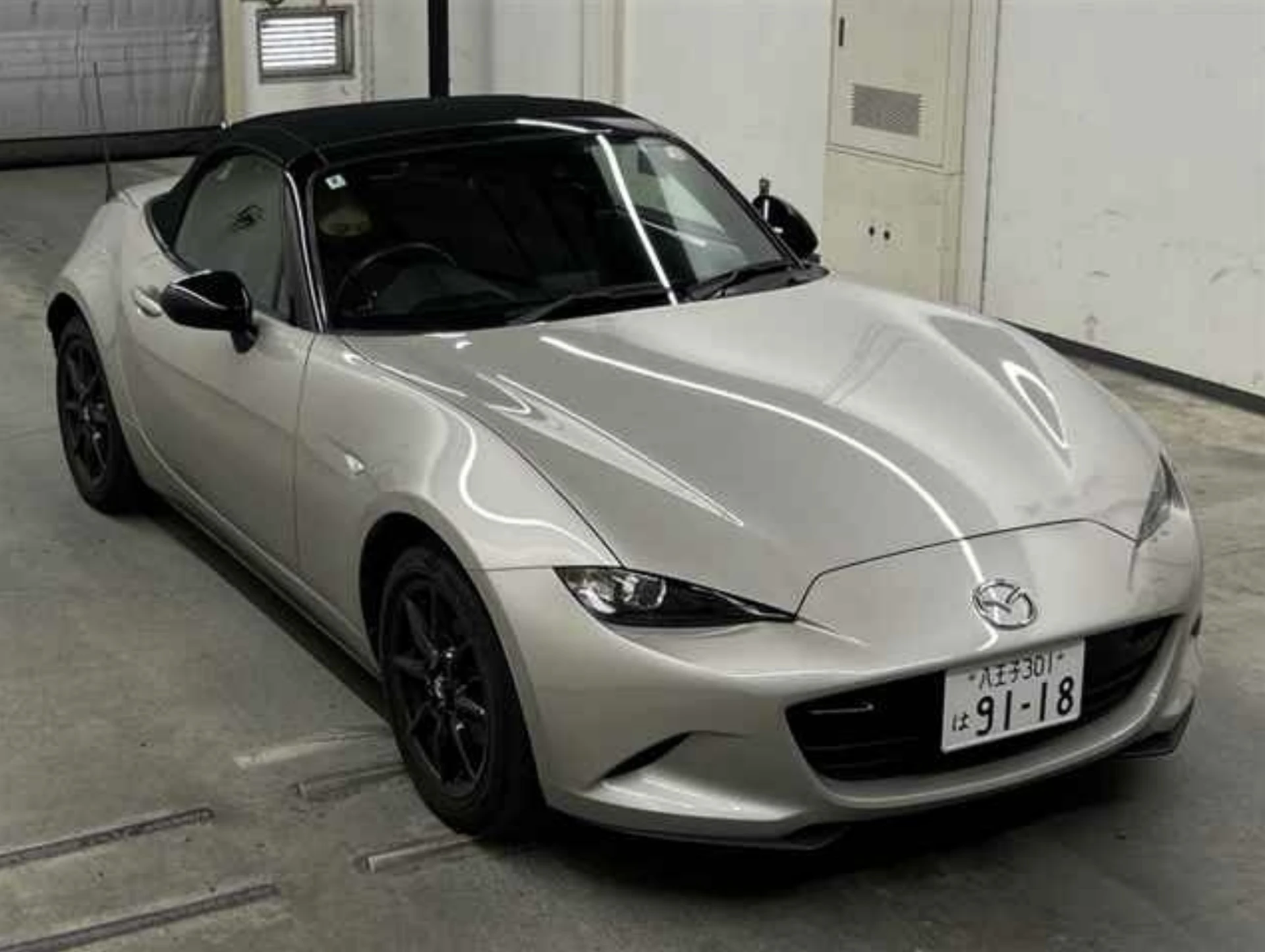 Mazda Roadster 2022 года.