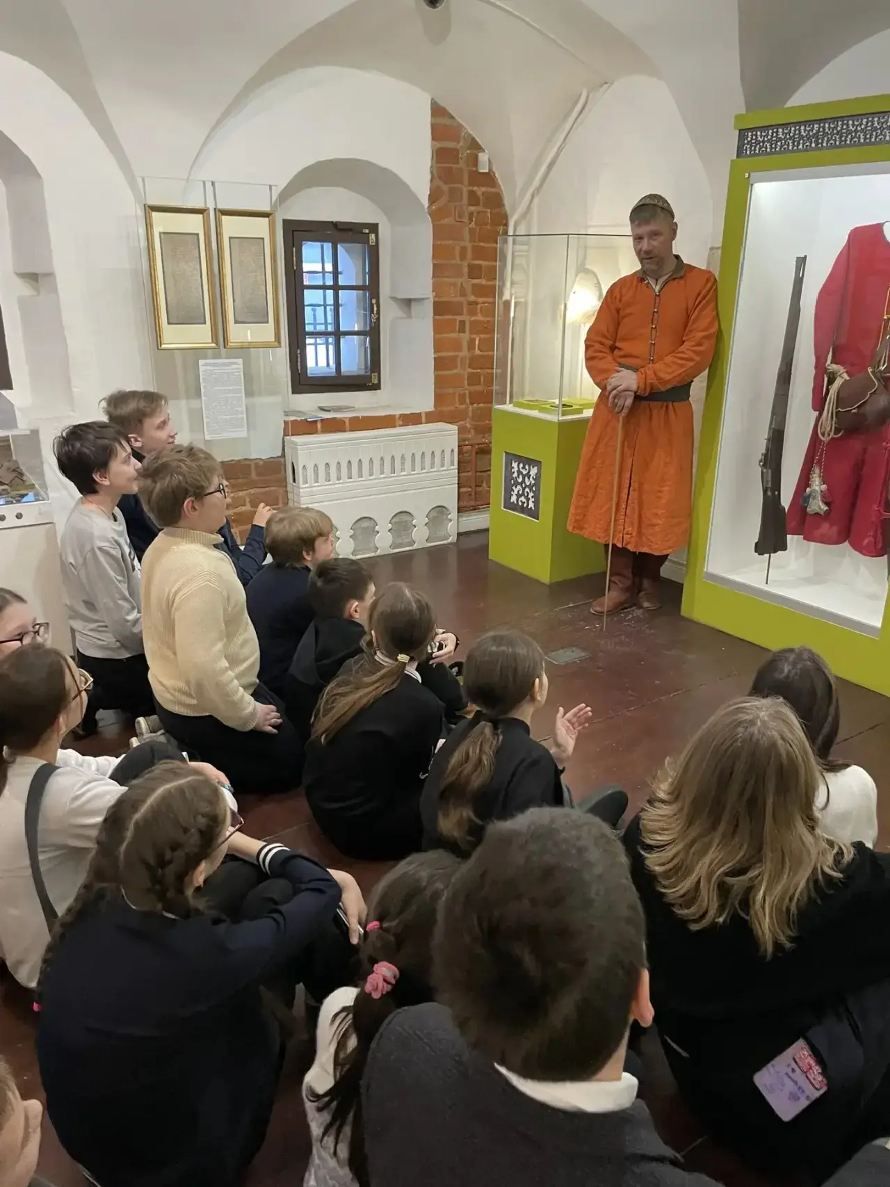 ⚔️ Стрелецкие палаты: живая история  Ученики 5 «Д» и 6 «И» классов побывали в музее «Стрелецкие пала