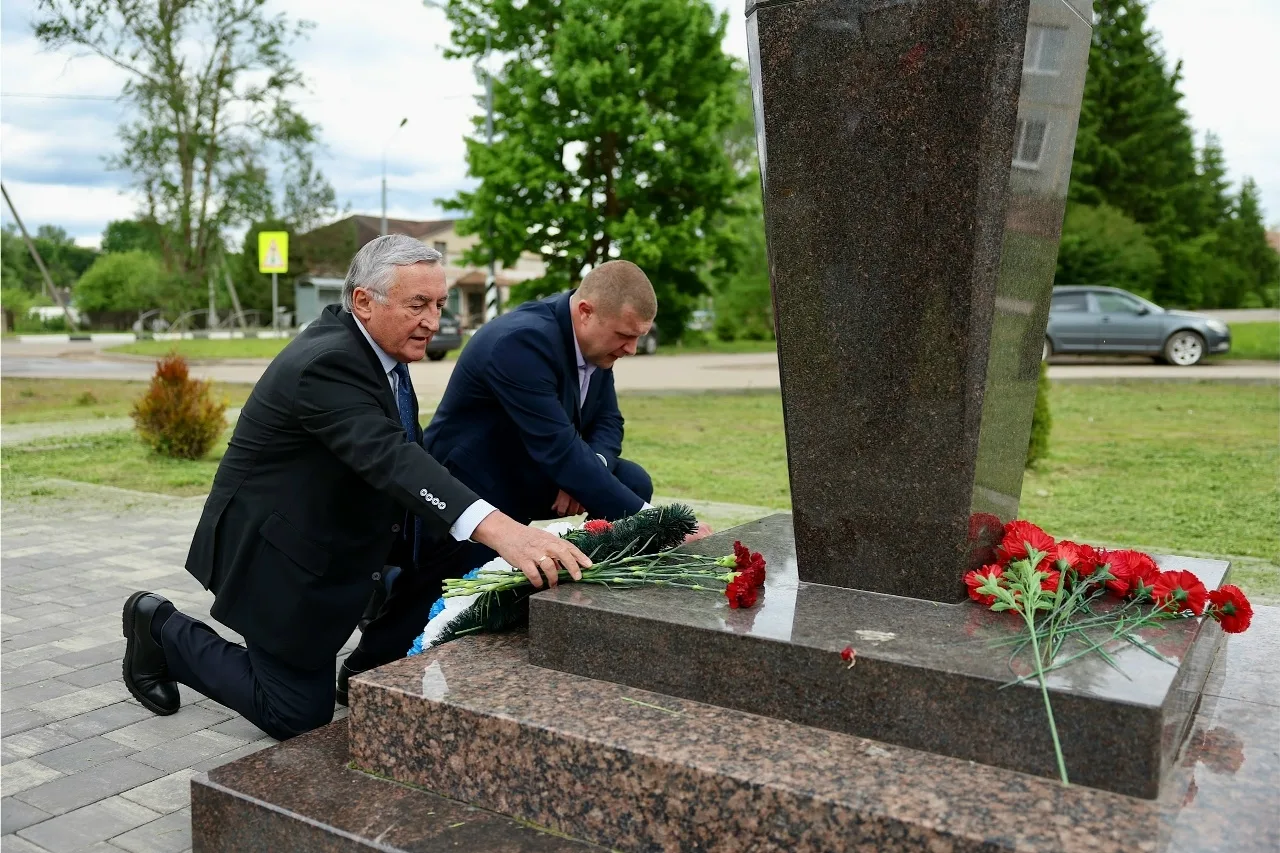 Солецкий округ с рабочим визитом посетил председатель Новгородской областной Думы Юрий ...