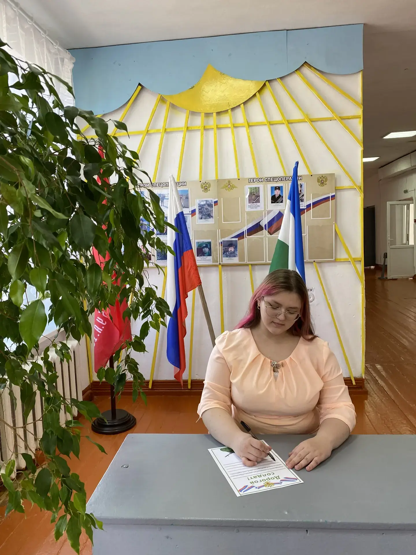 Алена Волкова, ученица Ивано-Кувалатской  средней школы, победитель  республиканского конкурса графи