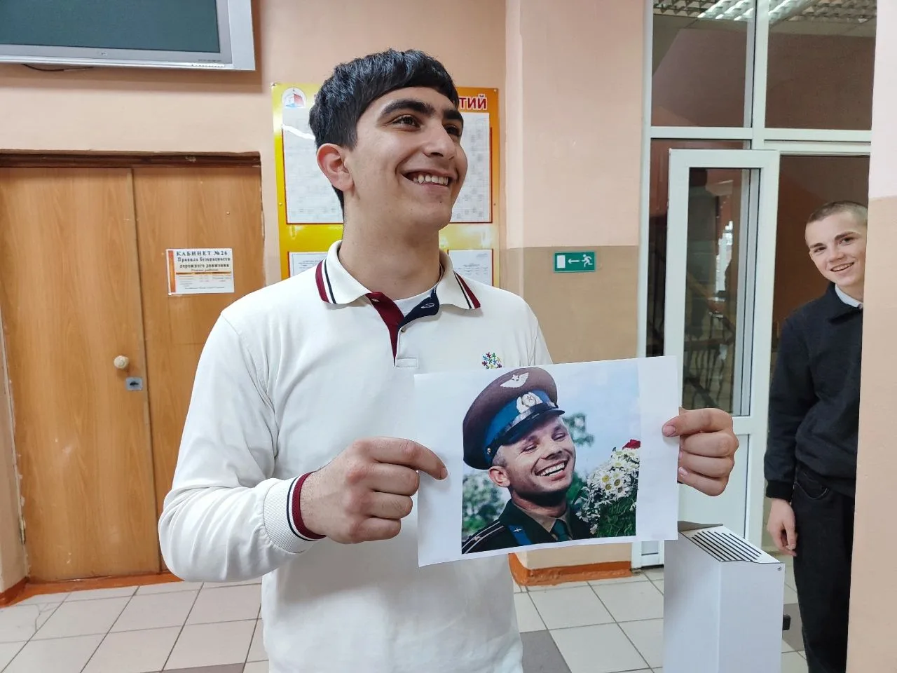 Улыбка, которая покорила космос 🚀😁  Знаете, что объединяет первого космонавта Земли и наших ребят из
