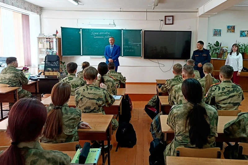 В Бурятии росгвардейцы провели антитеррористические уроки