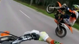 🚨 Разрешила 13-летнему сыну сесть за питбайк — теперь её будут судить

В Вологодской области возбуд
