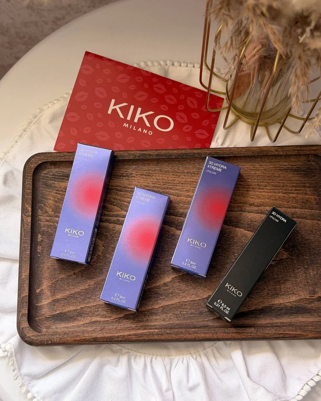 — Невероятная красота 💄 

У легендарных блесков от KIKO Milano десятилетие и в честь этого вышла но