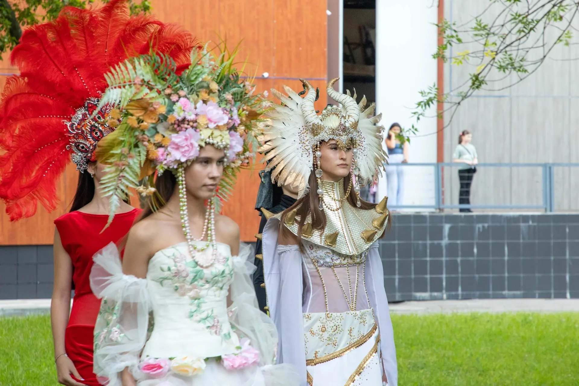 🌺 Мода расцвела в сквере «Дома офицеров»! 👗✨