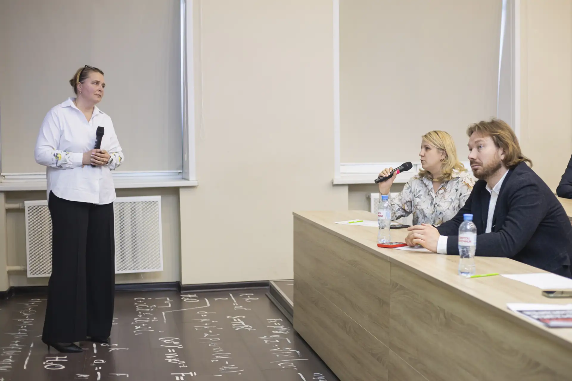 КЛАССНЫЙ РУКОВОДИТЕЛЬ — КЛАССНЫЙ ВО ВСЁМ  В школе завершился третий этап конкурса «Классный во всём 