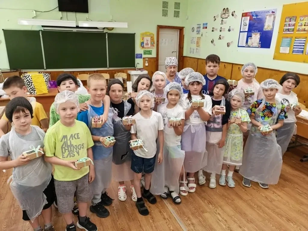 🍬 Сладкий мастер-класс в нашем лагере!🏕️