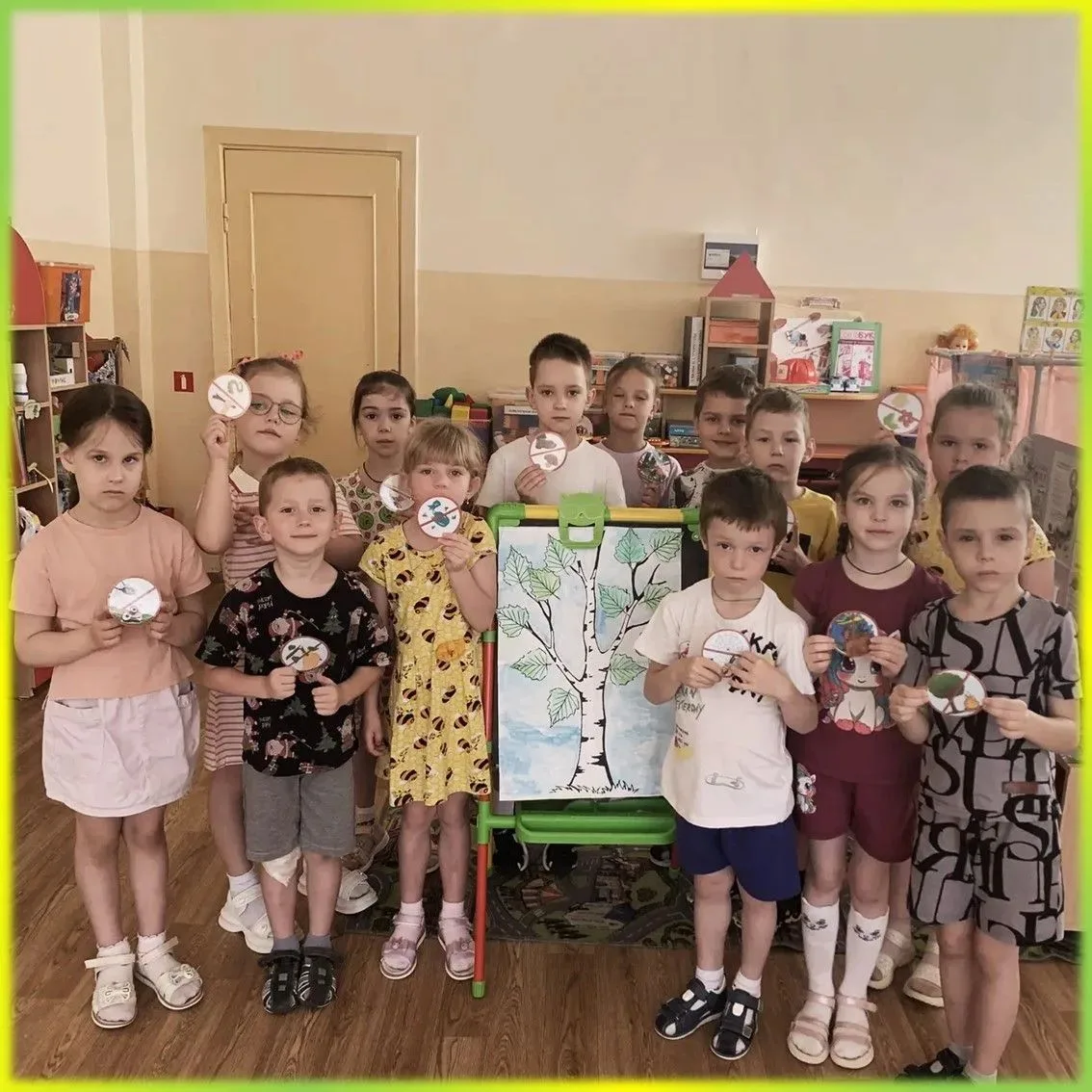 ЛЕС ПОЛОН ТАЙН, И ТЕПЕРЬ МЫ К НИМ ПОЛНОСТЬЮ ГОТОВЫ! 🎒✨
 
Провели с ребятами тематическое занятие по