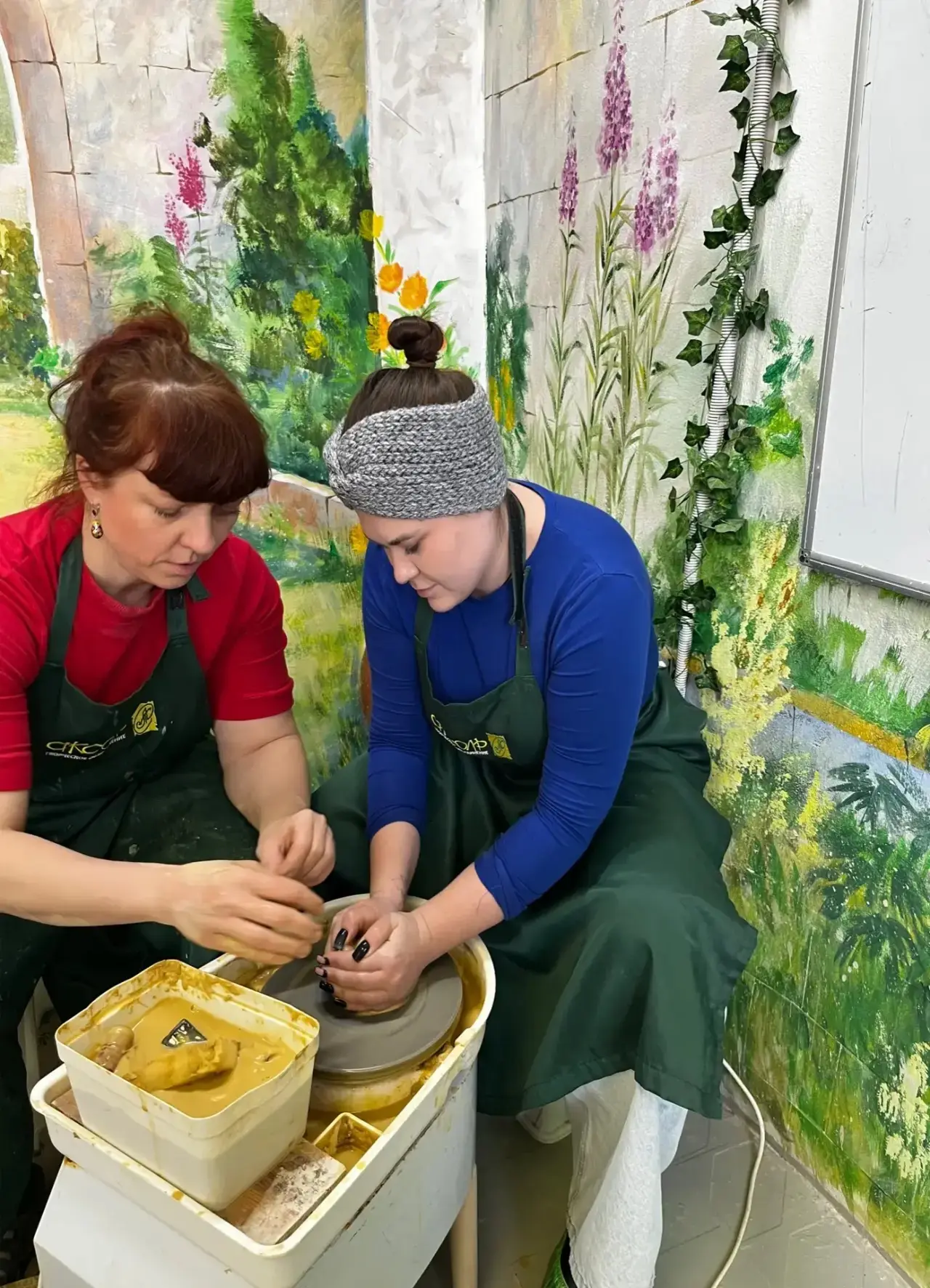 Наши руки не для скуки! 🤚🏺  Вчера у 3 «Б» класса был не обычный школьный день, а самый настоящий тво