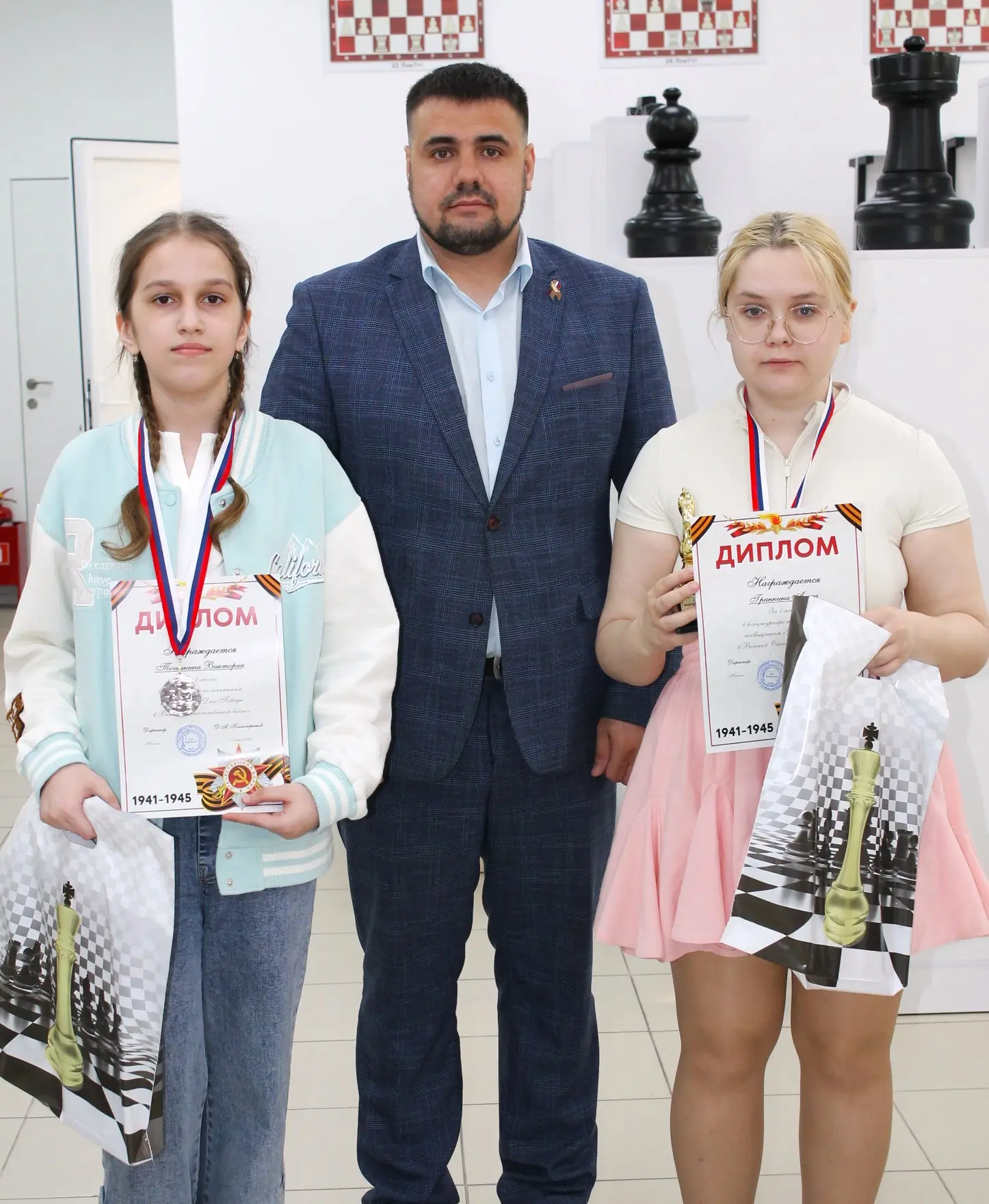 ♟👏 В стенах спортивной школы А.Е. Карпова развернулась настоящая шахматная баталия – блицтурнир, пос