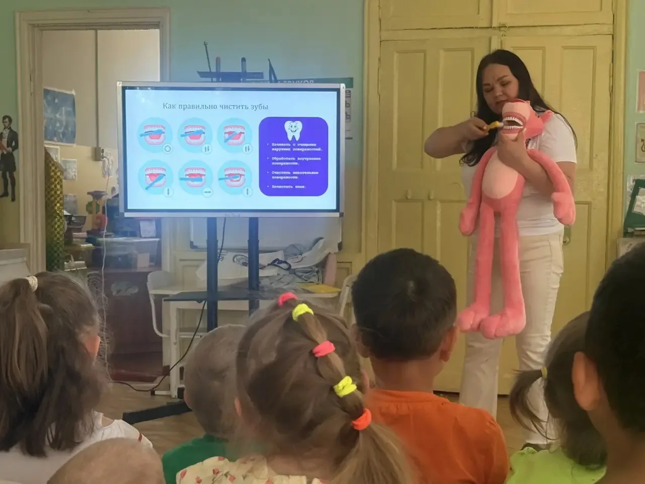 Сегодня к ребятам приходили специалисты стоматологической клиники «Дента Люксик», они р...