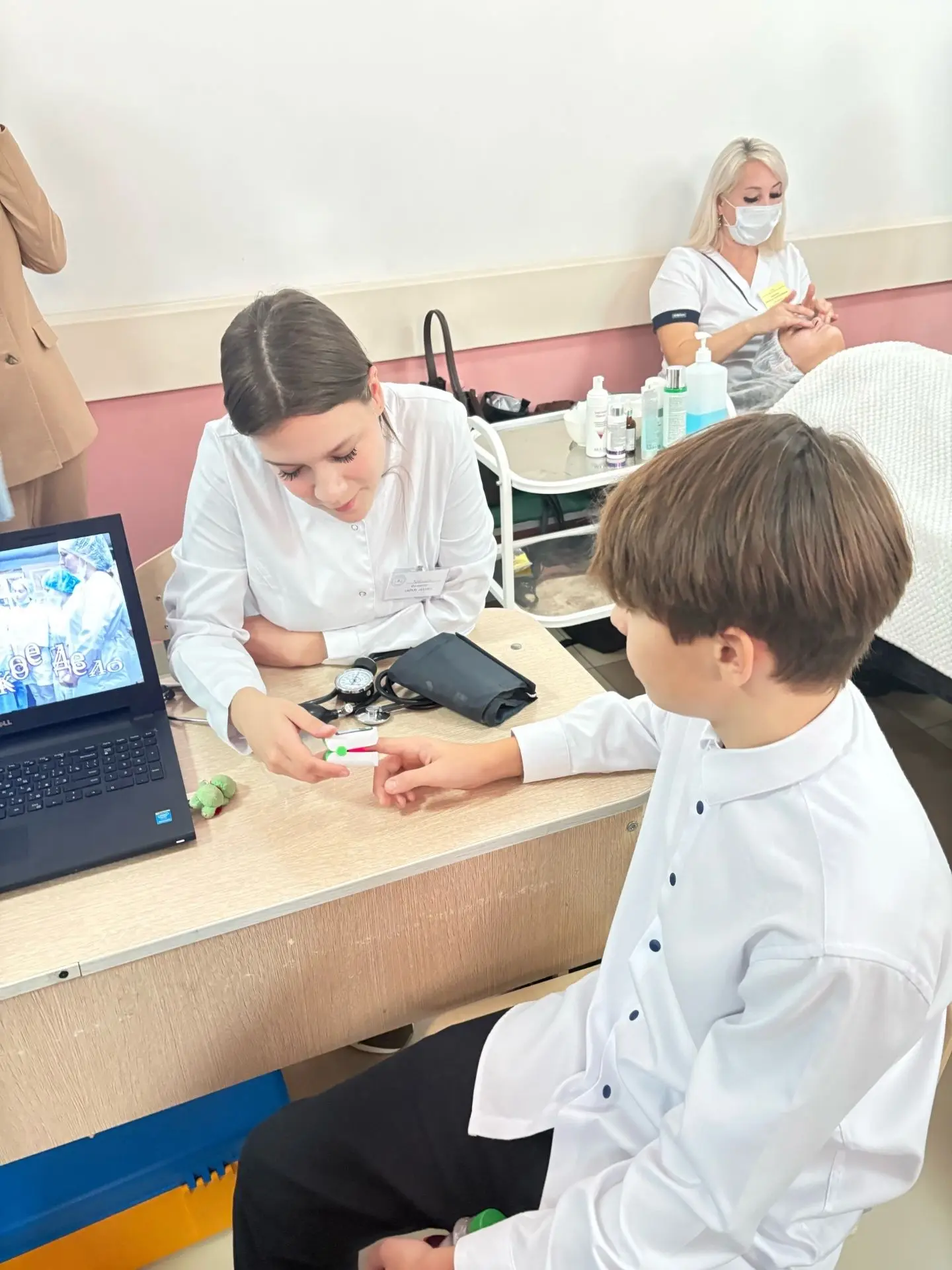 🏢 30 сентября преподаватели и студенты нашего колледжа приняли участие в выставке дост...
