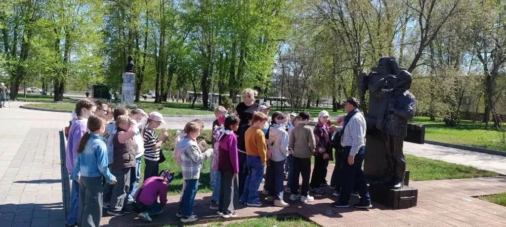 📍"ПЕРМЬ - ГОРОД ТРУДОВОЙ ДОБЛЕСТИ" - автобусную экскурсию с таким названием посетили  обучающиеся 2"
