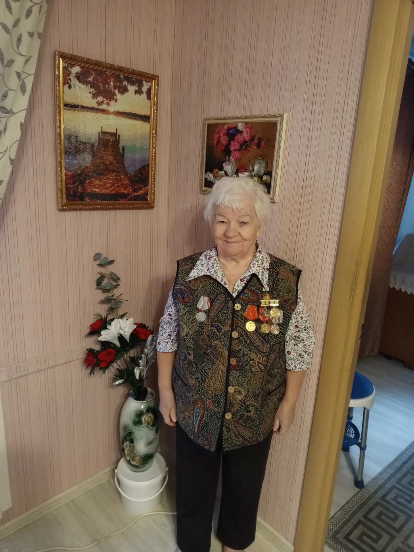 Череповчанка Лидия Тошина рассказала о родных, которых потеряла в блокадном Ленинграде. 
 
Родилась 