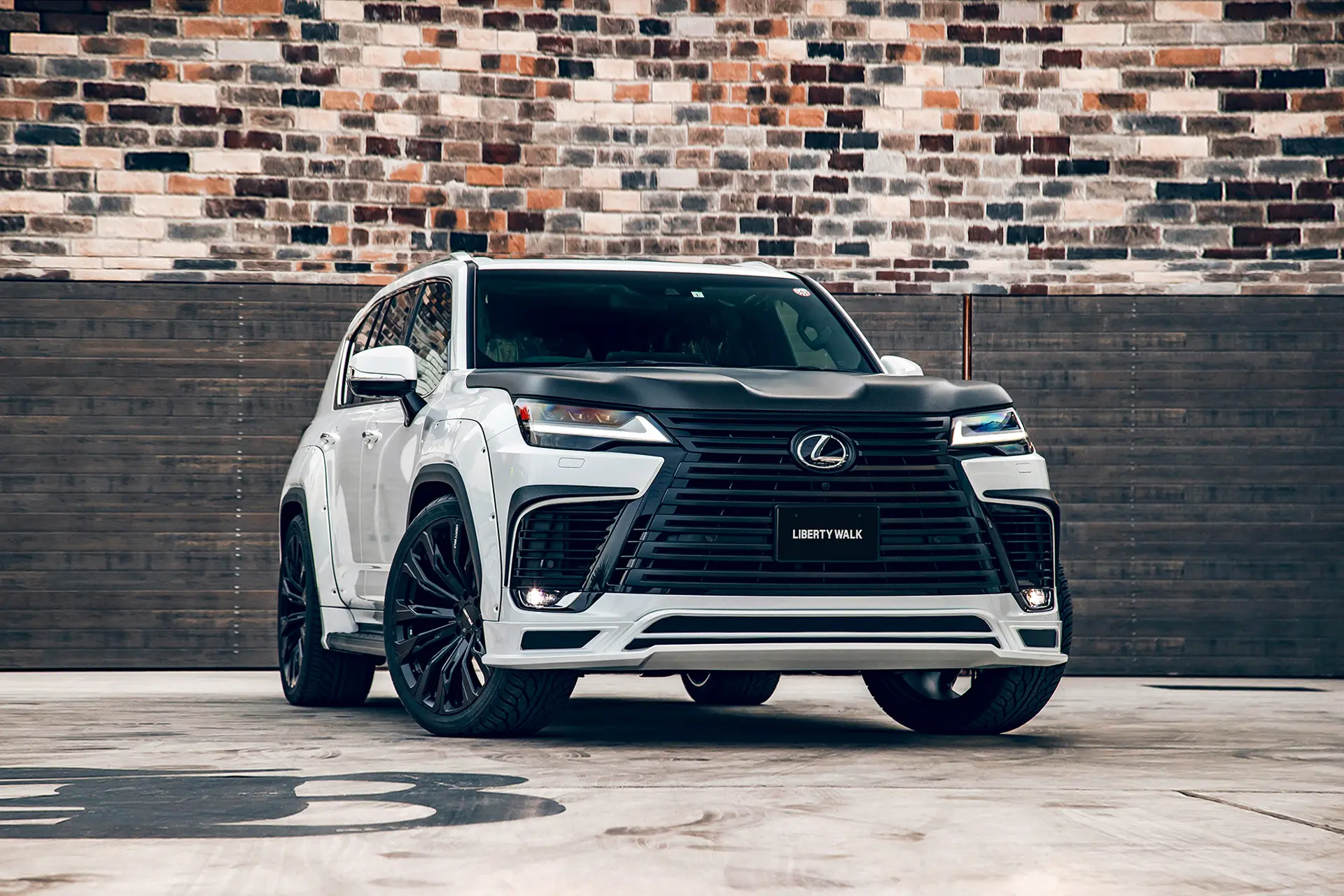 Дерзкий проект ярко демонстрирующий что для тюнинг-ателье "Liberty Walk" нет ничего невозможного. Ра