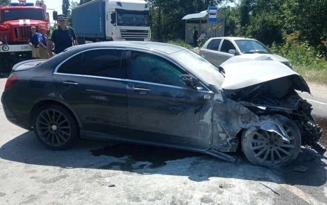 Госавтоинспекция Майкопа проводит проверку по факту ДТП, в котором пострадали 4 человека.

Вчера, ок