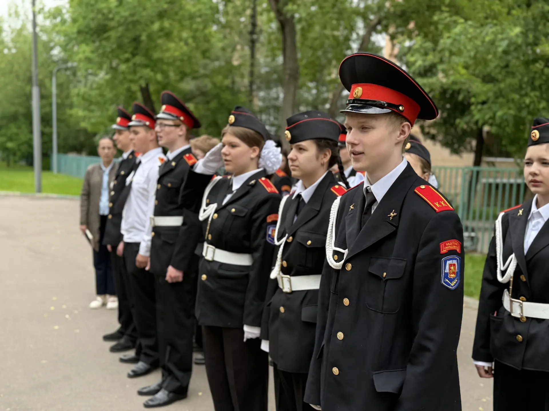 Доброе утро, школа 1095! ☀️  Этот понедельник — особенный для всех учеников, родителей и педагогов н