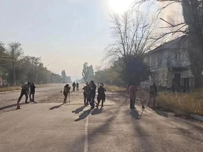 ⚡️Семь многоэтажек повреждены после ночной атаки БПЛА на Первомайск.