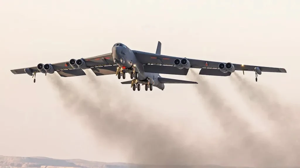 Экипаж разбившегося B-52 официально признан погибшим