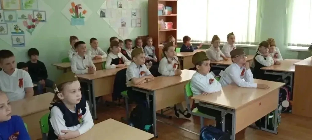 🇷🇺Память поколений живёт в наших сердцах!  🎖️Накануне Дня Великой Победы учащиеся совета самоуправле