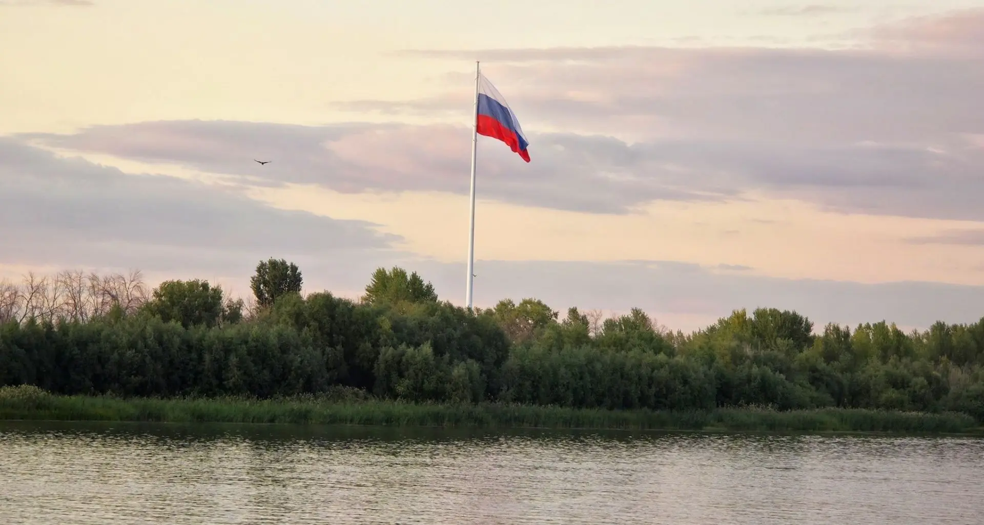 🇷🇺 С Днём России!
Россия начинается с каждого из нас.
С наших семей, нашего труда и любви к родном