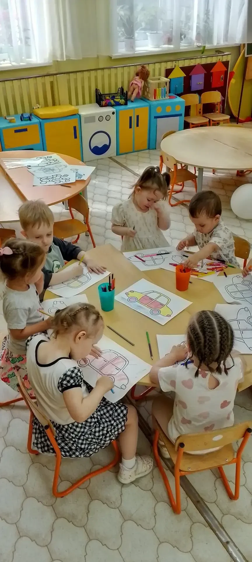 День юного пешехода

👍 Сегодня в саду прошёл «День юного пешехода». Педагоги провели интересные бес