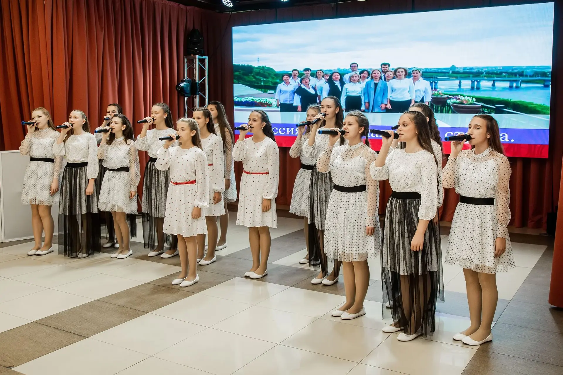 8 сентября в Киселёвске состоялся областной слёт отличников Кузбасса «НУГА: Новый. Учеб...