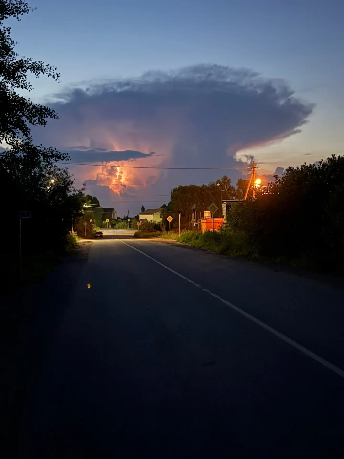 Страшно красивая зарница✨
🤳Анна Филиппова