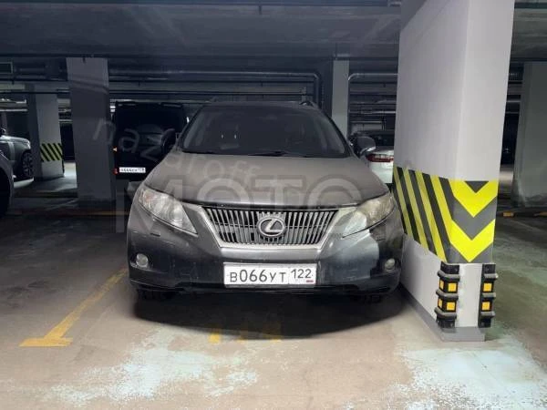 Lexus RX350 2011 года выпуска предлагается на торгах в Санкт-Петербурге. Цена автомобил...