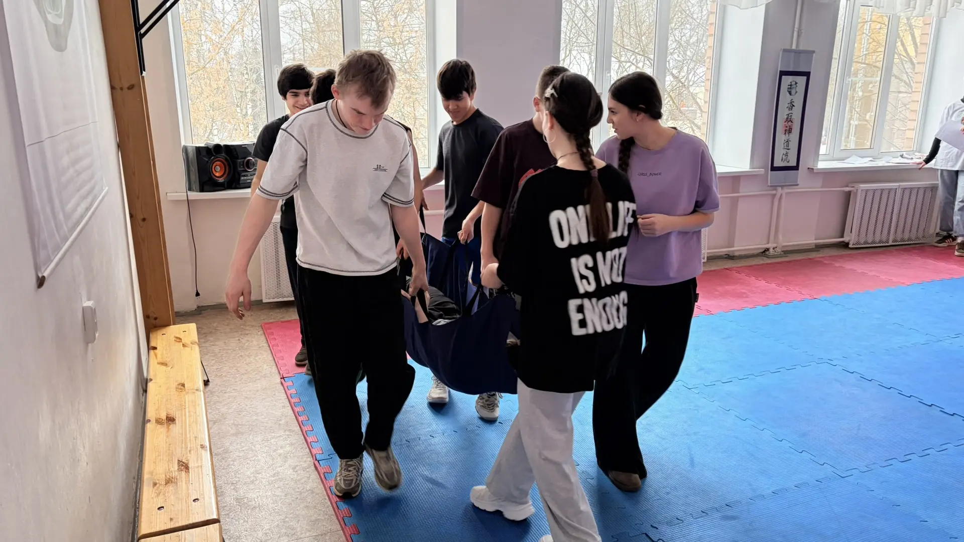 Команда школы №57, уже по хорошей традиции, приняла участие в городской спортивно-патриотической игр