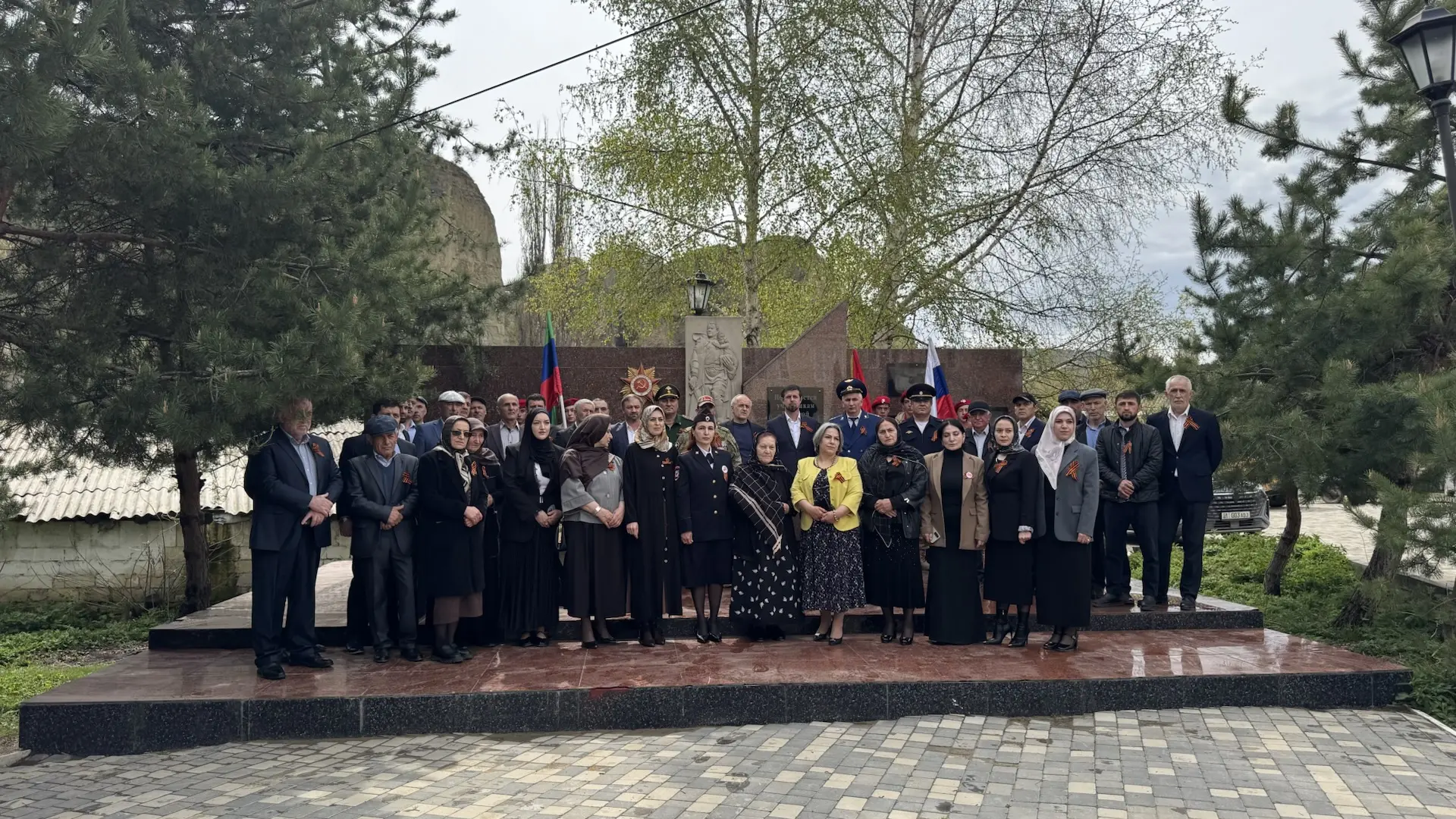 В АКУШИНСКОМ РАЙОНЕ ОТМЕЧАЮТ 81-Ю ГОДОВЩИНУ ПОБЕДЫ В ВЕЛИКОЙ ОТЕЧЕСТВЕННОЙ ВОЙНЕ 1941–1...