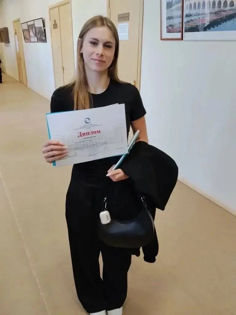 🎉Недавно прошёл заключительный этап НПК в МАДИ!  👏 Ученица 11‑го класса Старостина Яна выступила с п