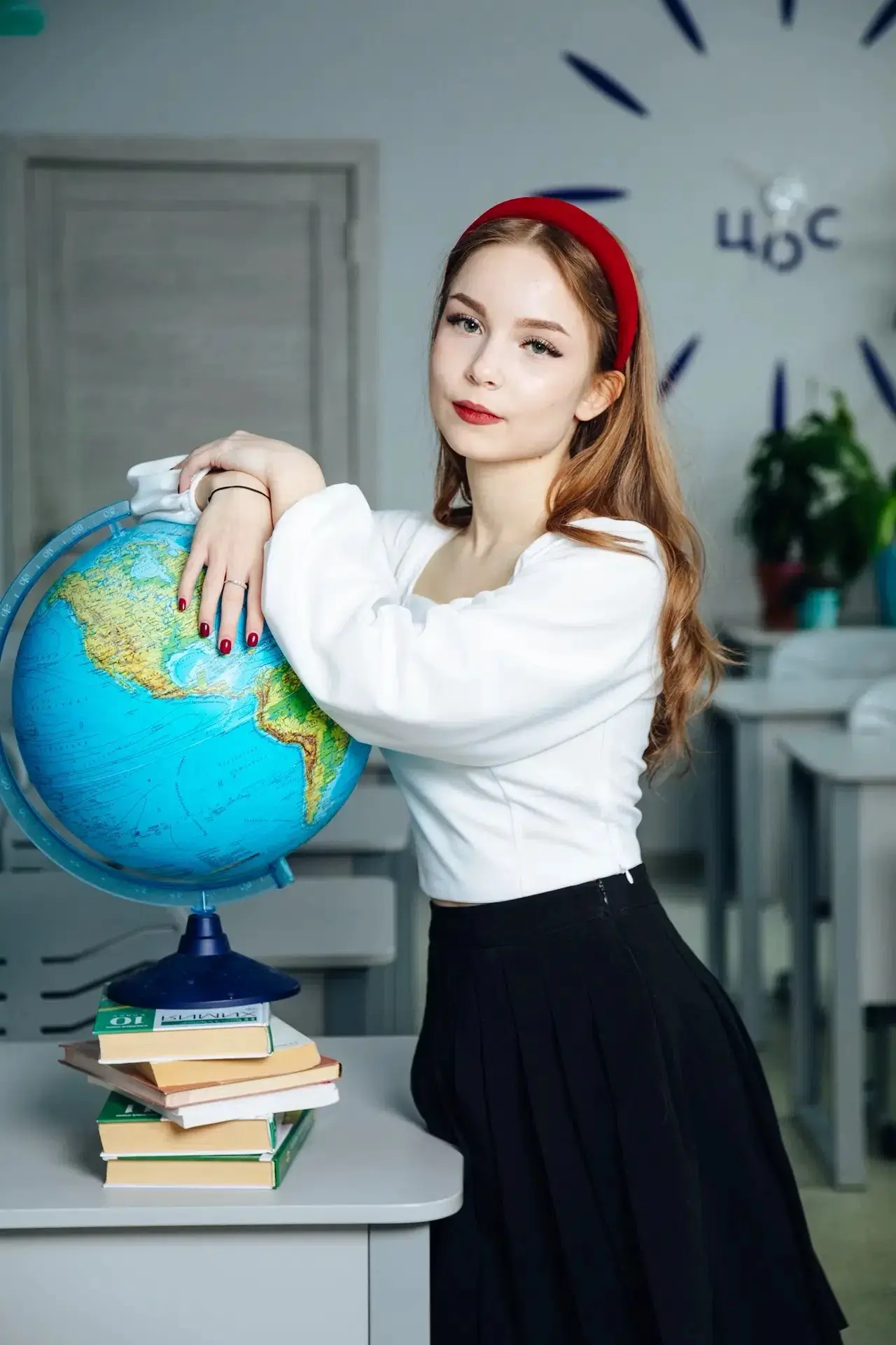🔥Ирина Назарова, выпускница гуманитарного класса лицея, получила 100 баллов на ЕГЭ по обществознани