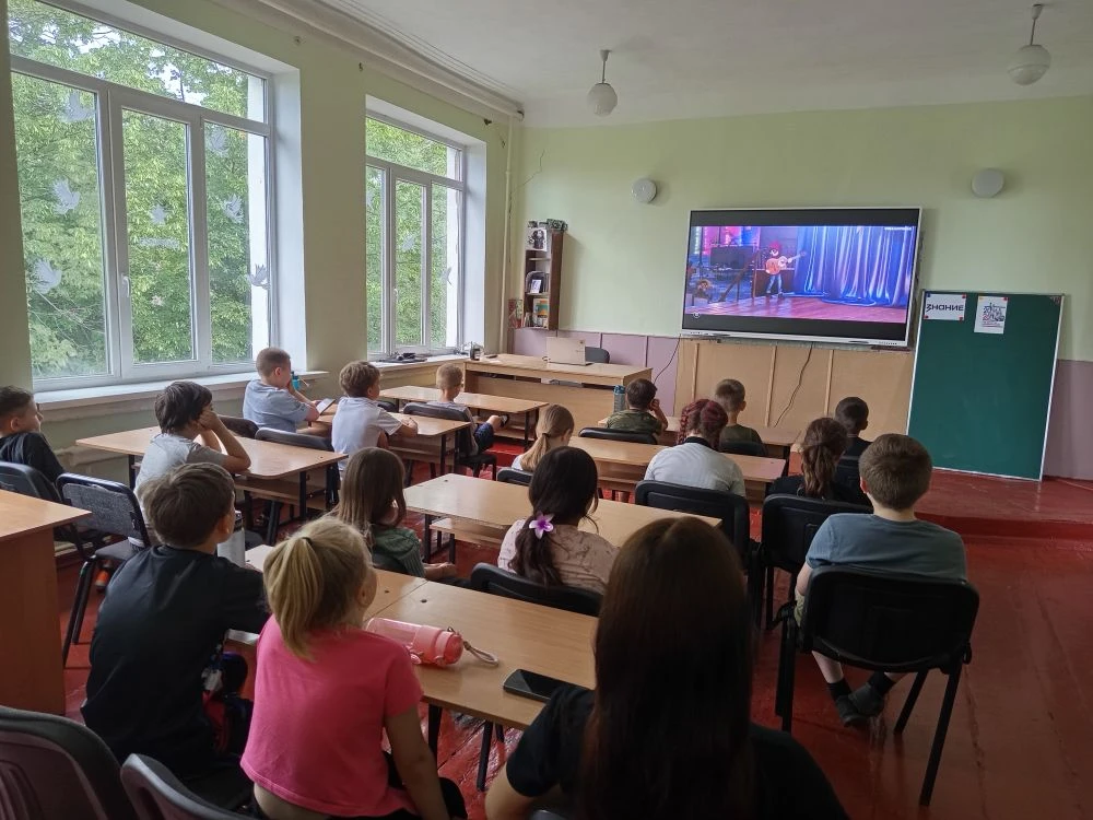 Сегодня воспитанники летнего лагеря с большим удовольствием посмотрели замечательный мультфильм 🎬 "