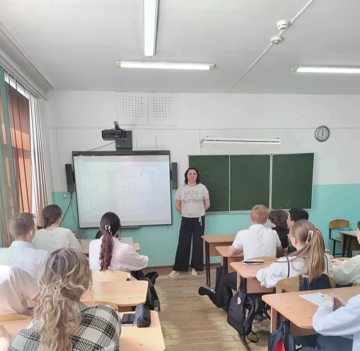 📢 В рамках подготовки к экзаменам в 9Е классе прошло практическое занятие, которое провела педагог-п