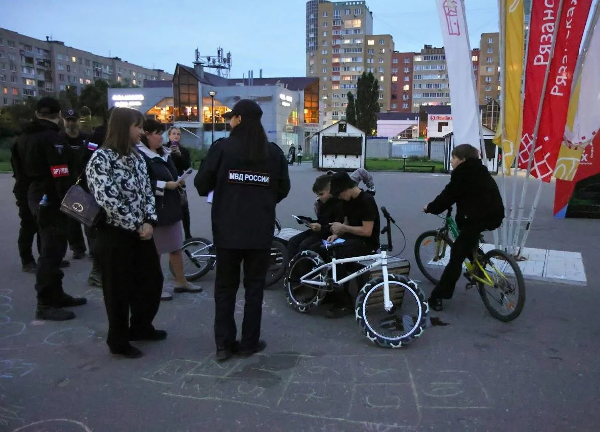 ⚡️ В Рязани усилят контроль за подростками у популярных ТЦ