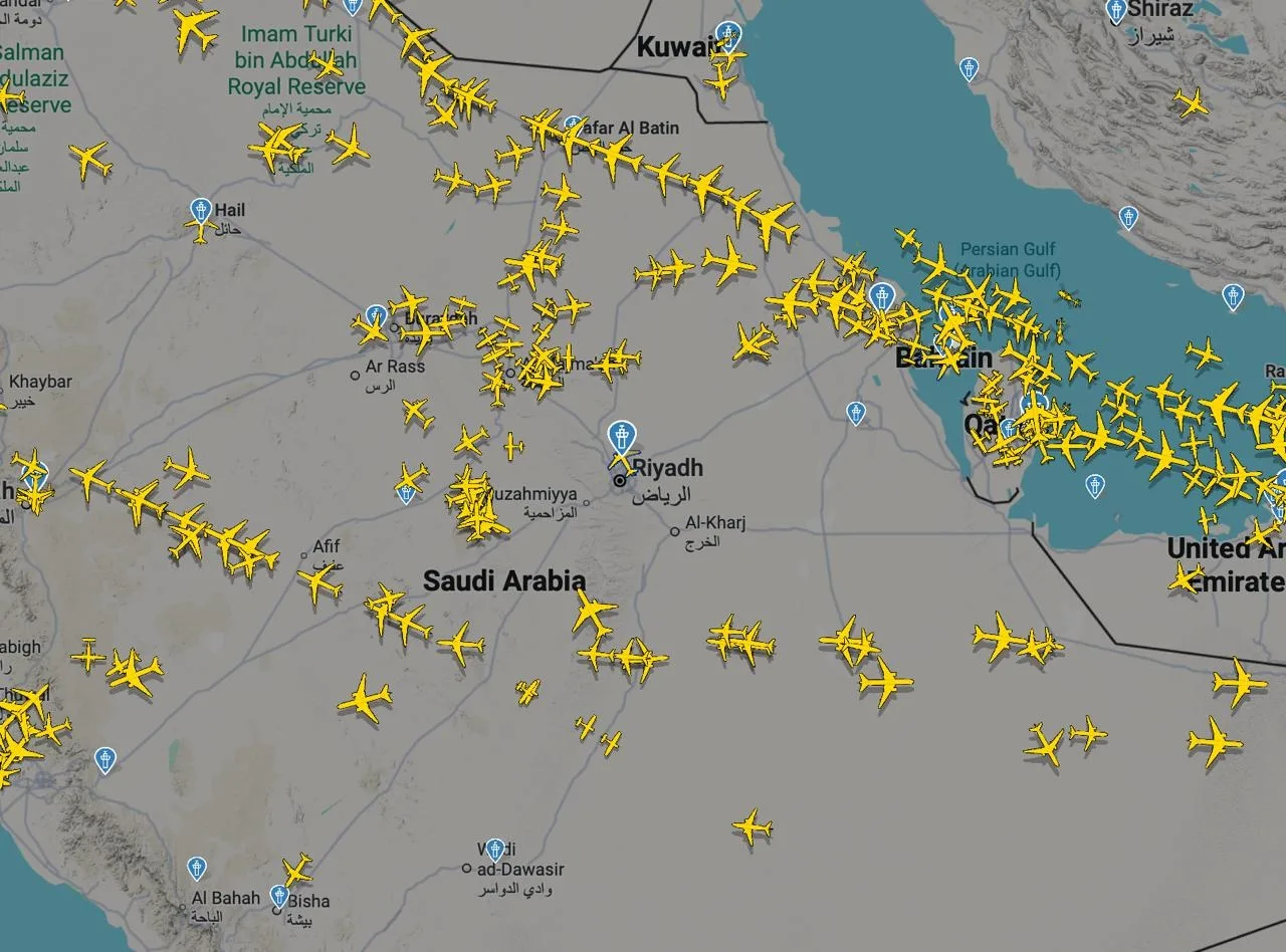 🇸🇦❗️ Хуситы заявили об ударах по аэропортам Эр-Рияда и Абхи и объявили воздушное прос...