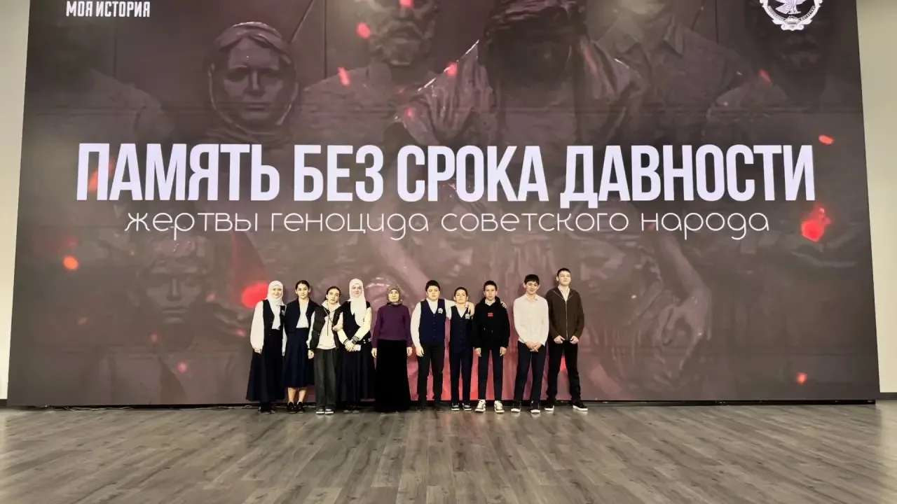 Активисты МБОУ «СОШ № 58» под руководством классного руководителя Наиды Надирбековны побывали на пам
