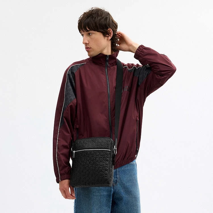 Универсальный городской аутфит с Coach Houston Flight Bag ✨