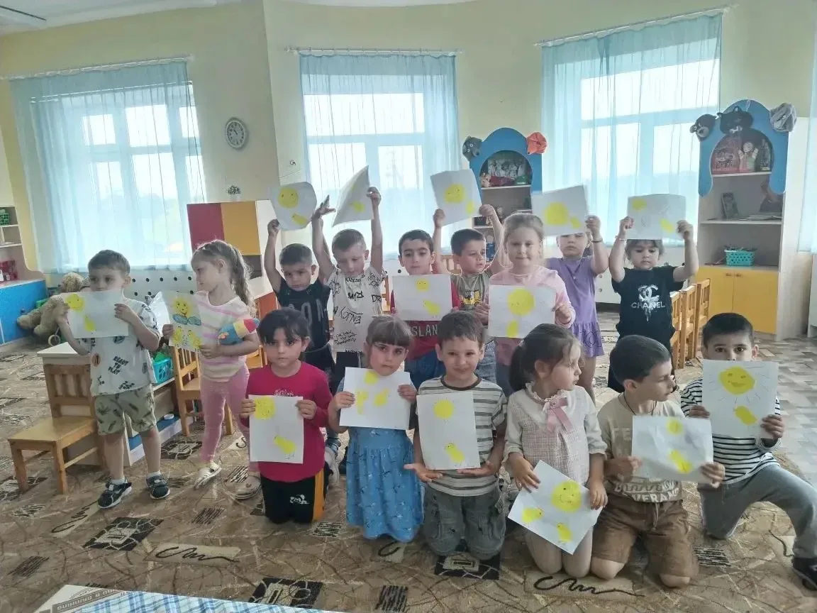 Аппликация по замыслу в группе "Фантазёры"