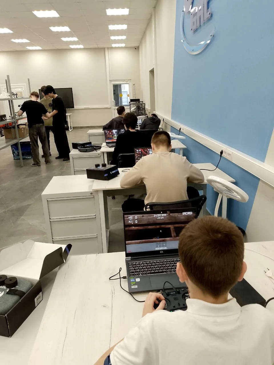 В рамках подготовки к игре Зарница 2.0 учащиеся СОШ 4 - бойцы отрядов по условно-военной специальнос