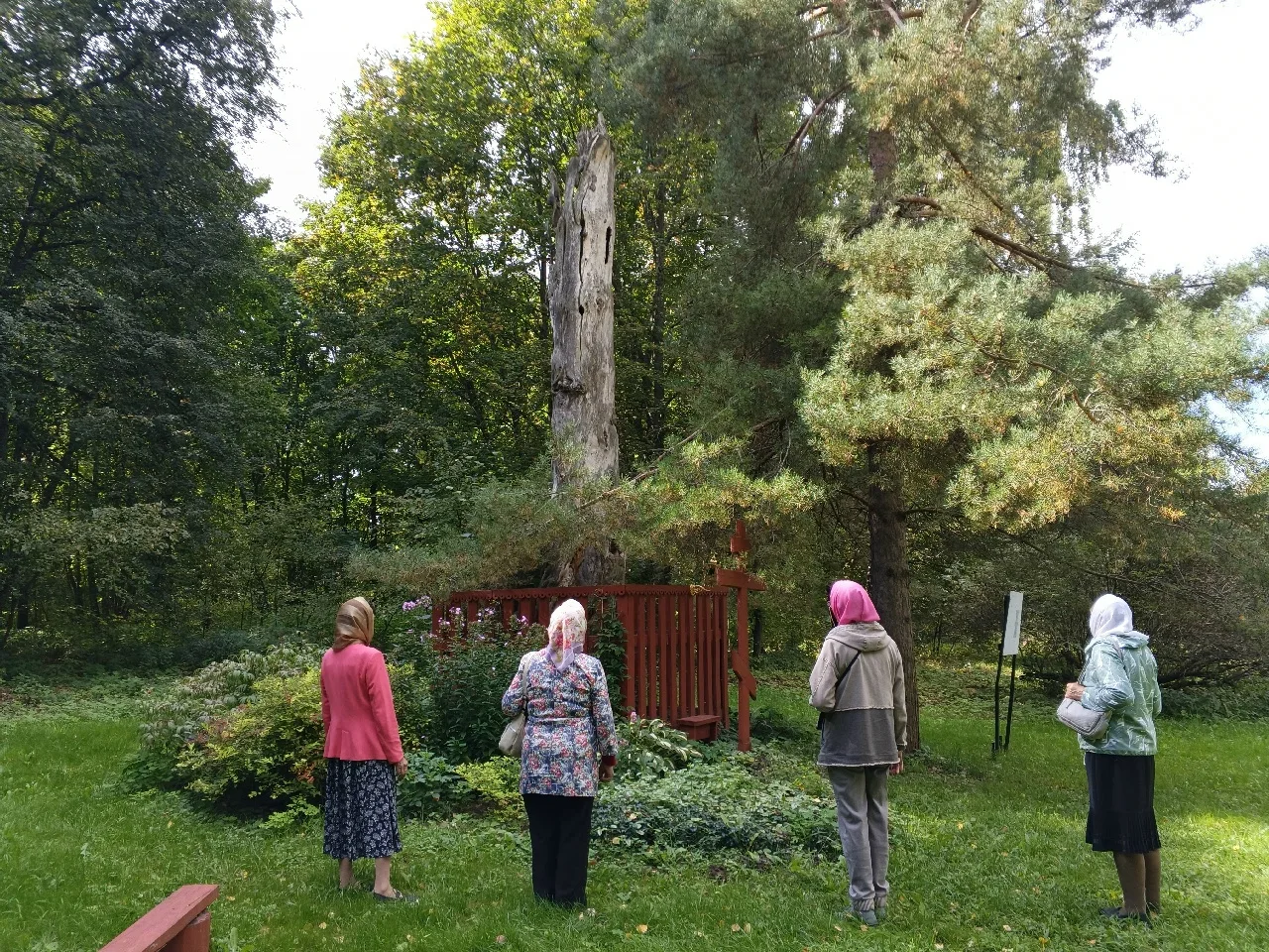 🕌 Путешествие в тишину и историю: экскурсия в Маровский Крестовоздвиженский монастырь ...