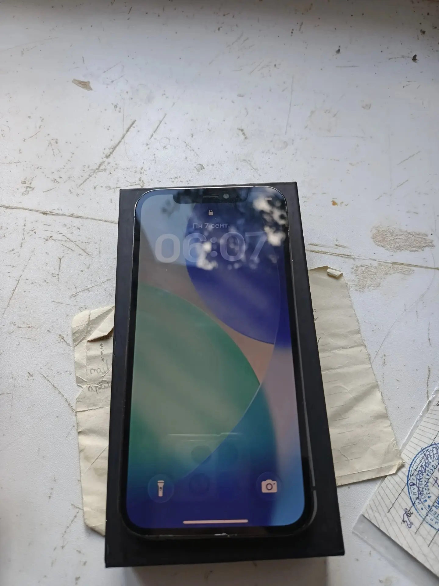 В продаже айфон 12про 128gb