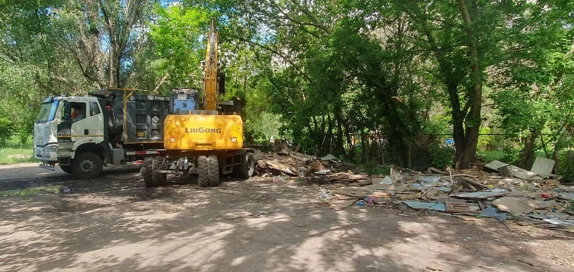 🧹 Сегодня начались работы по уборке мусора в соответствии с муниципальным контрактом "Ликвидация св